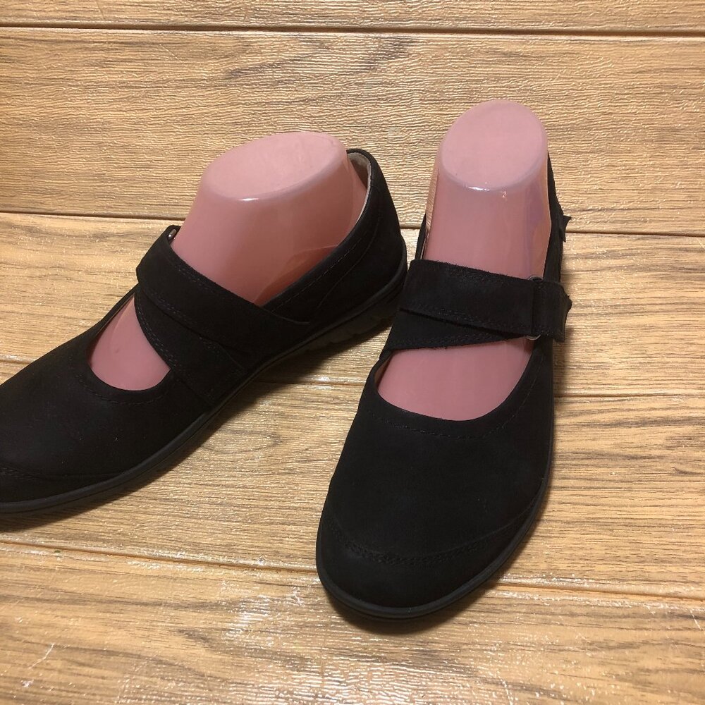 Women's Black Mary Jane Flats with Adjustable Strap
